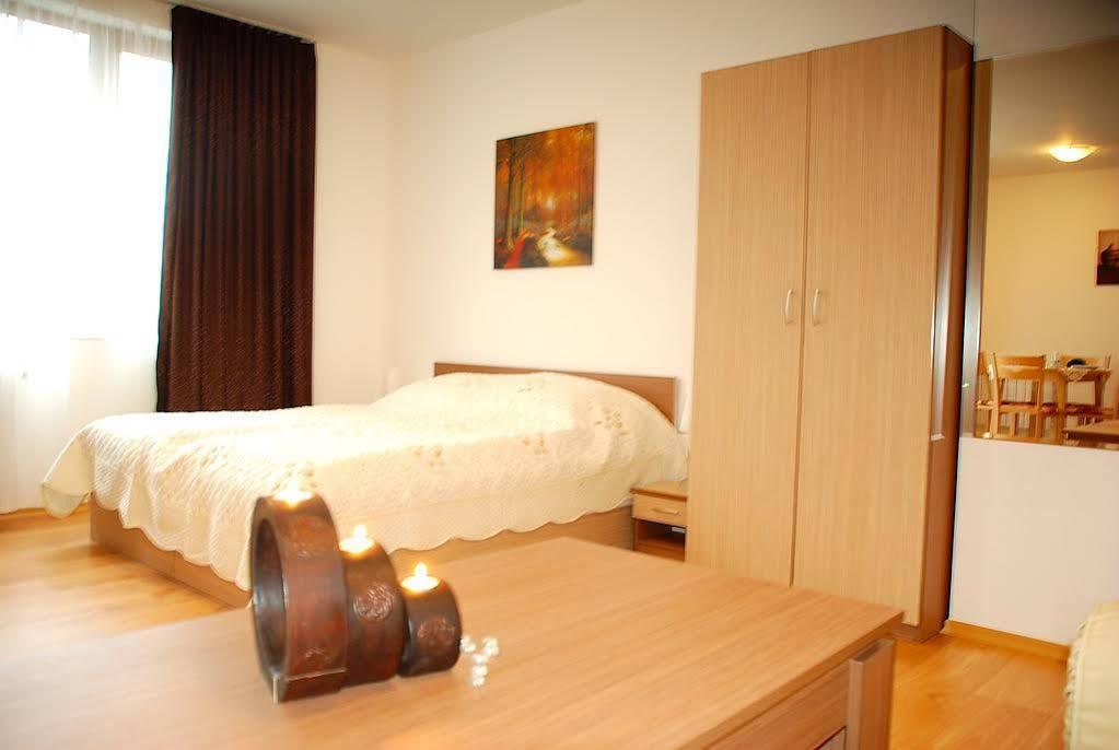 Guest House Ela Bansko Bagian luar foto